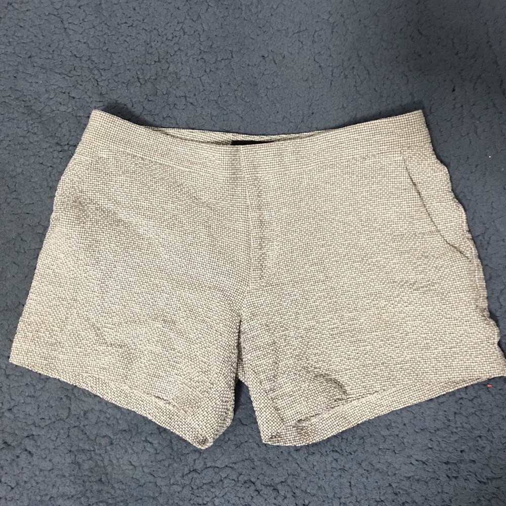 Banana Republic White/Blk Textured Shorts